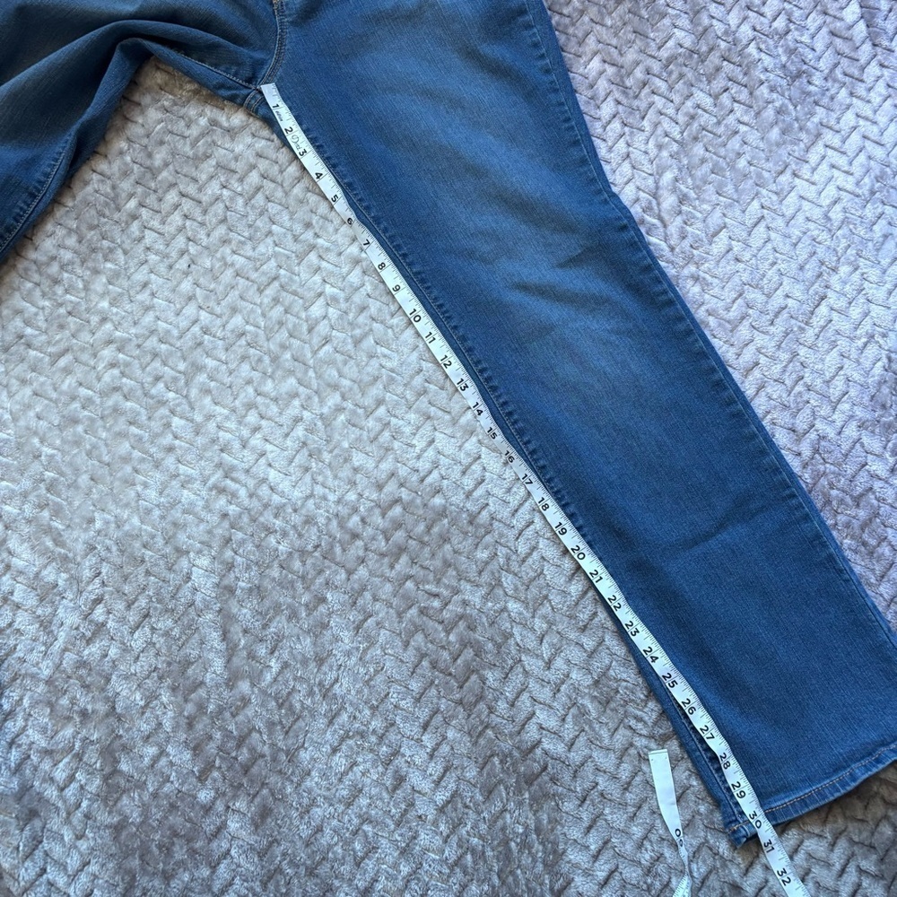 ⭐️⭐️⭐️Nine West Women's Blue Boot Cut Jeans size 10 - Picture 5 of 9